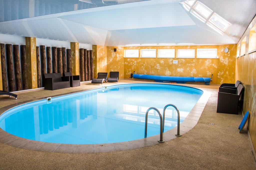 Hotel Kamei Snina Buitenkant foto